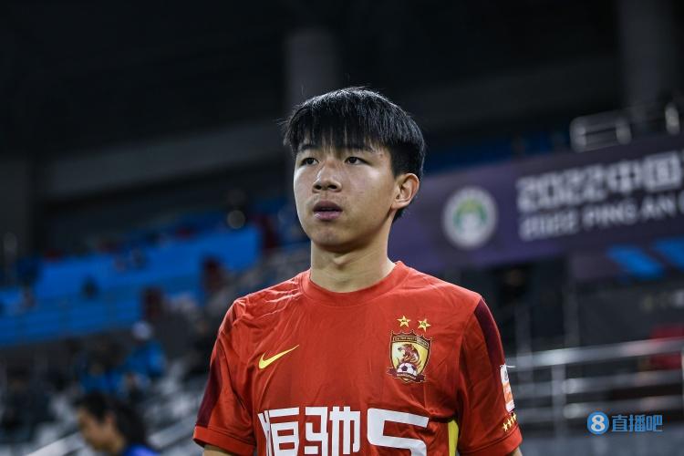 粤媒:广州队外援廉价,和球队之间的磨合还需更多的时间