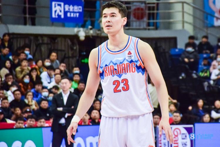 阿不都沙拉木成新疆队史第2位斩获三双球员 比肩巴特尔