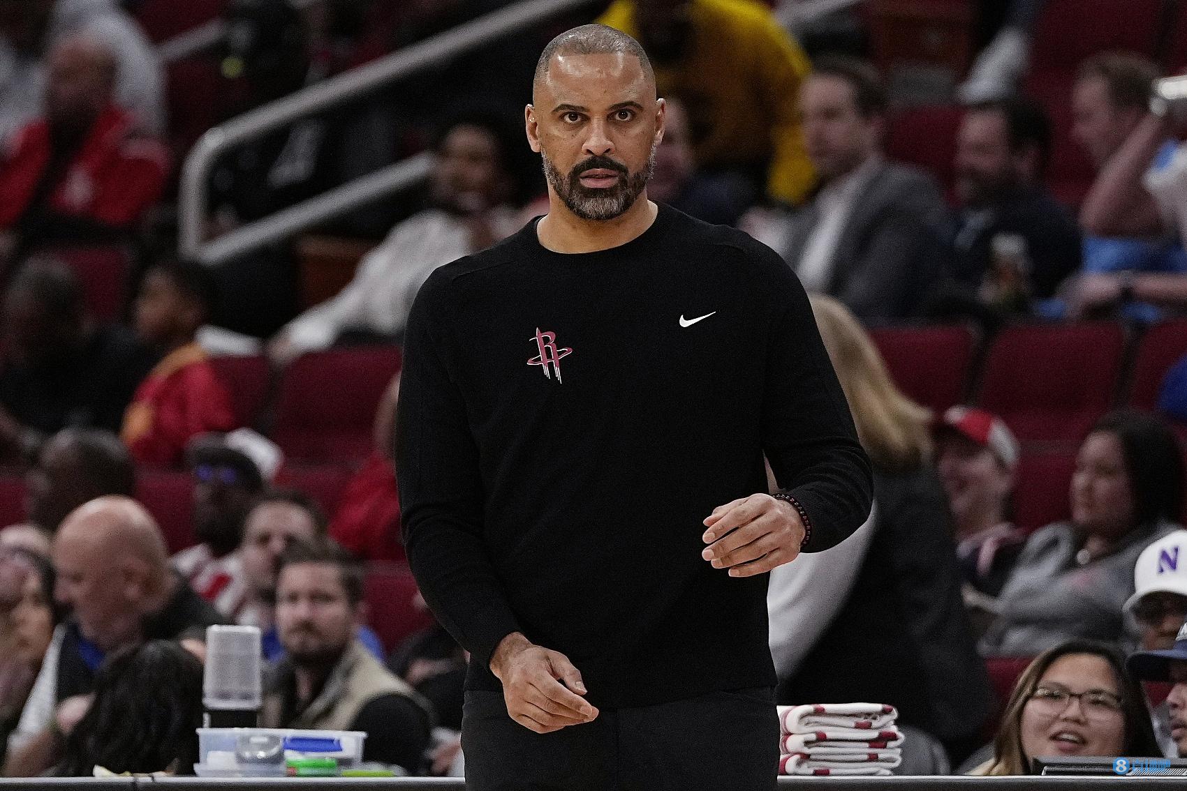 乌度卡:我给申京传授的一些东西 之前也同样教过恩比德