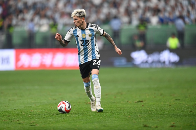 斯卡洛尼:加纳乔、卡博尼未来会给阿根廷队带来很多帮助