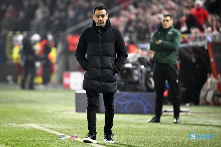 记者:巴萨全队已乘机返回巴塞罗那,球队将在周二恢复训练