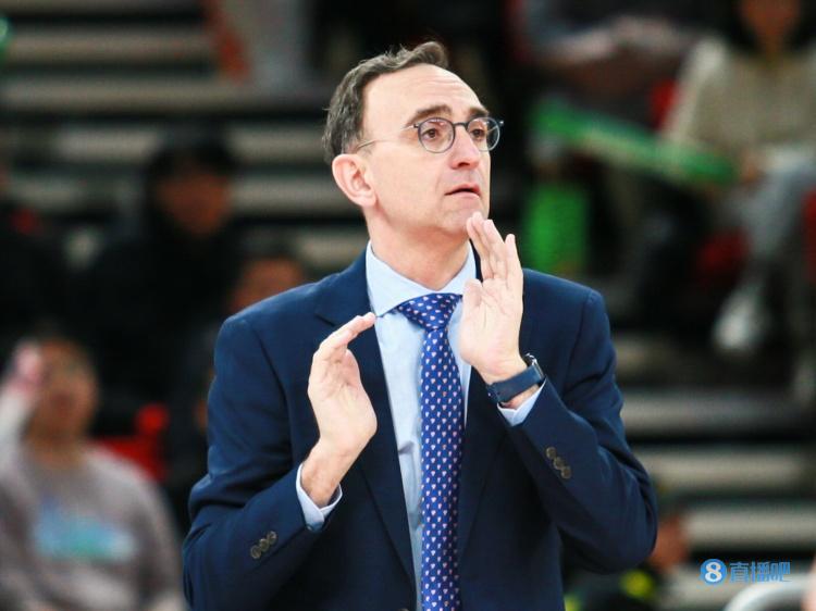 乌戈：今晚的比赛要尽可能地避免失误 进攻中不能急于求成