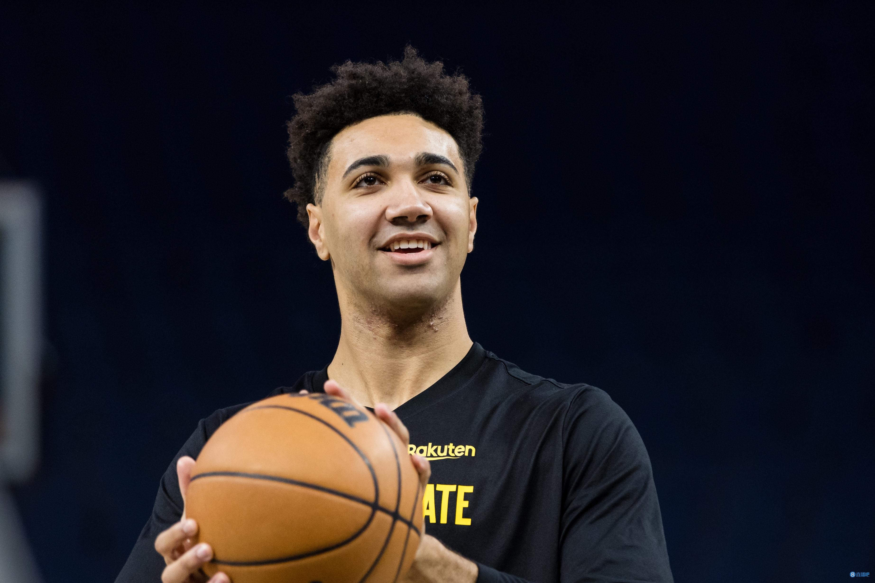 杰克逊-戴维斯:科尔总以球员为先 他会帮我们度过任何难关