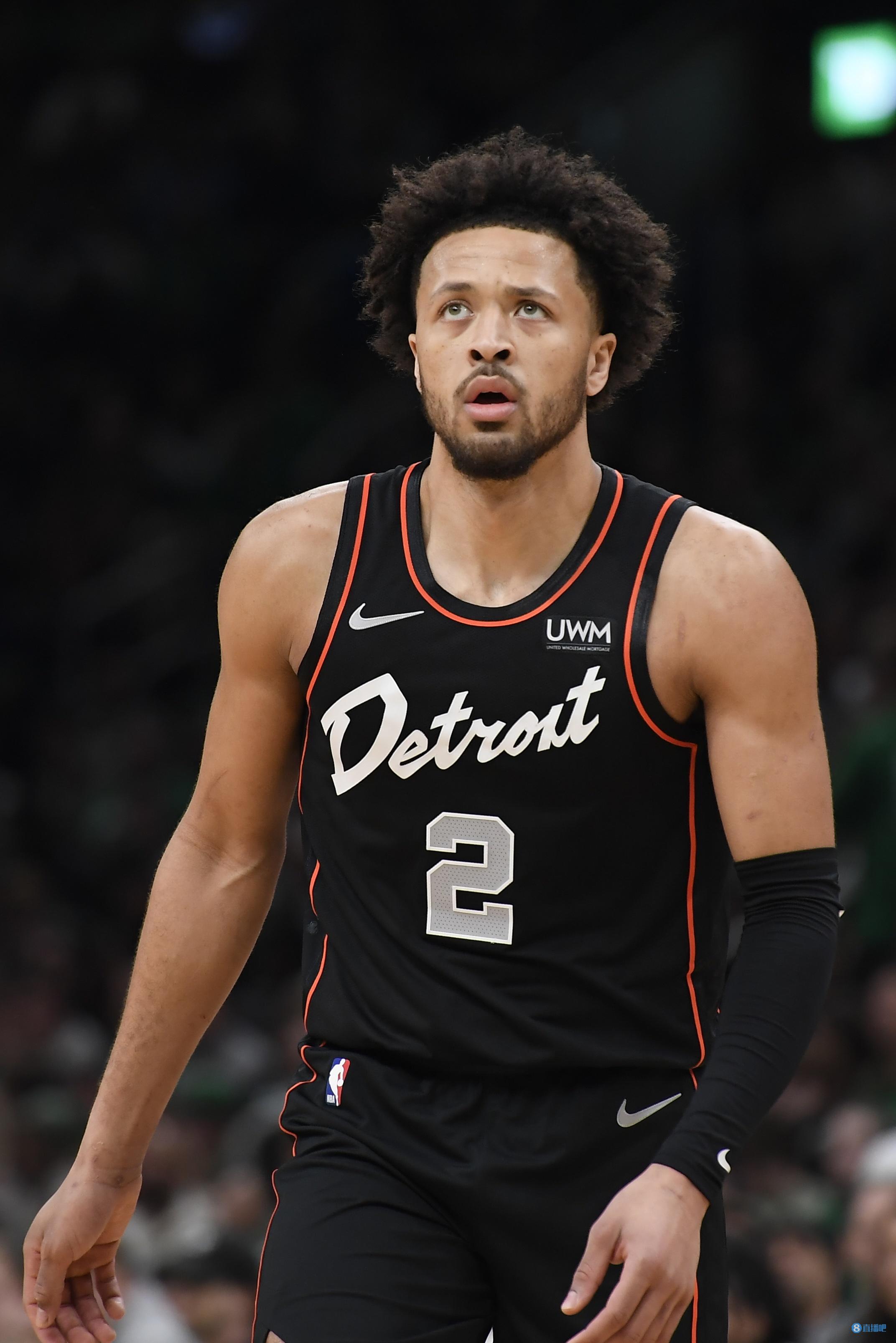 真尽力了!过去五场康宁汉姆场均33分7.4助三分命中率50%