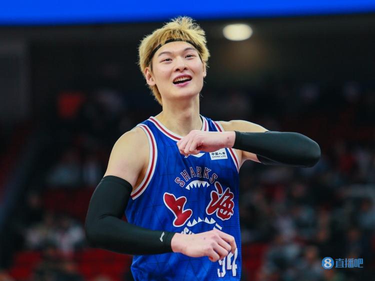 常规赛第47轮最佳阵容：赵嘉义&王哲林&布朗&琼斯&布莱克尼