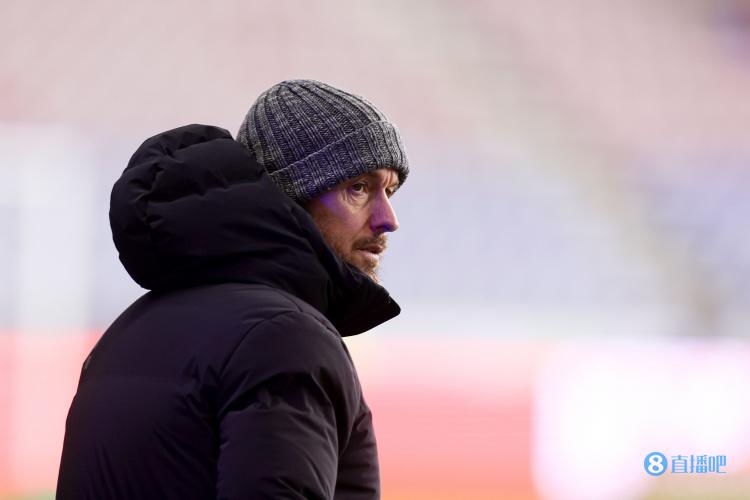 滕哈赫:和卡塞米罗搭档出场,对梅努的成长非常有帮助