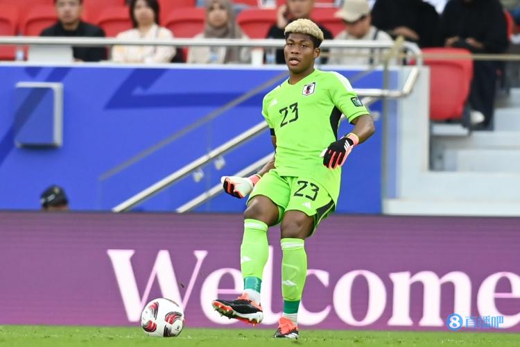 铃木彩艳谈乌龙:本拿住了球但被撞进球门里,不能再因定位球丢球