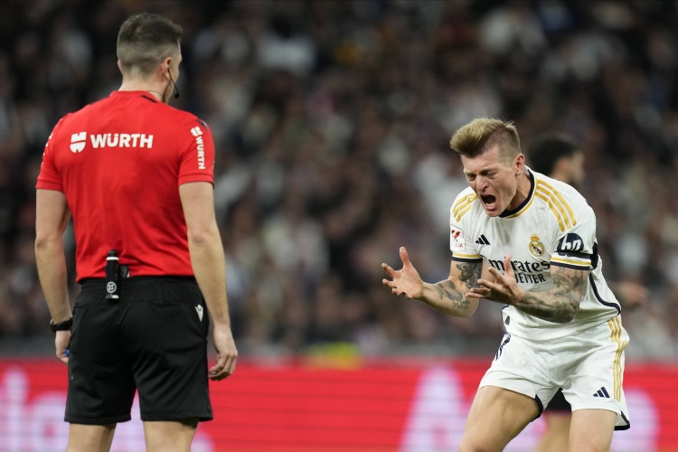 塞巴略斯:伯纳乌和皇马支持者永远不会忘记克罗斯