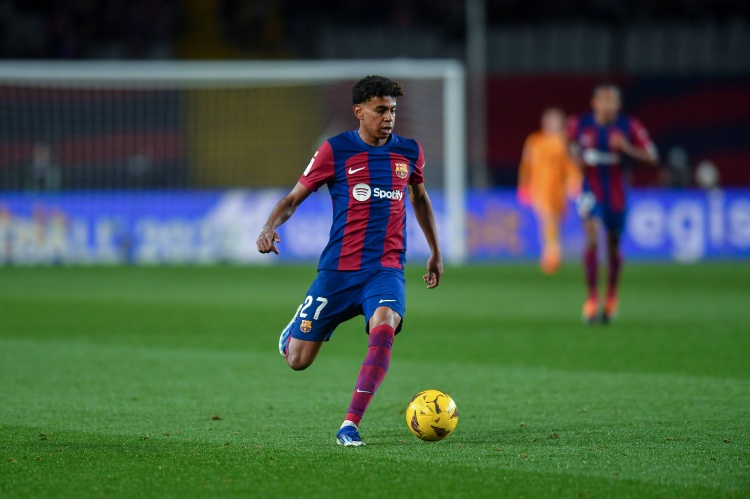 哈维西甲65次排首发U20至少2人,自05/06赛季比别人多41次