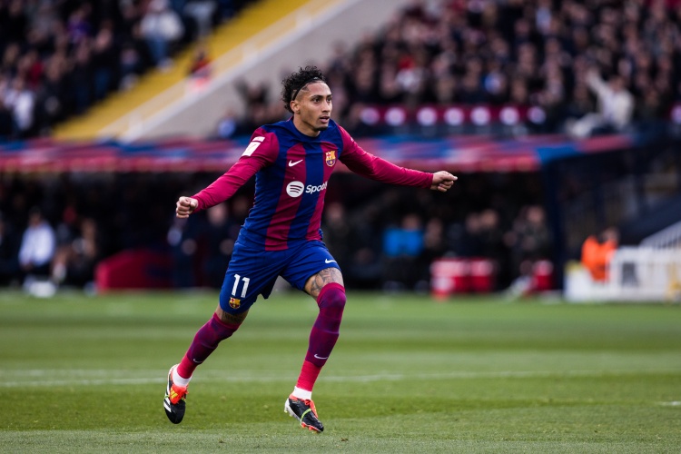 世体:如果报价低于9000万欧,巴萨不会卖拉菲尼亚