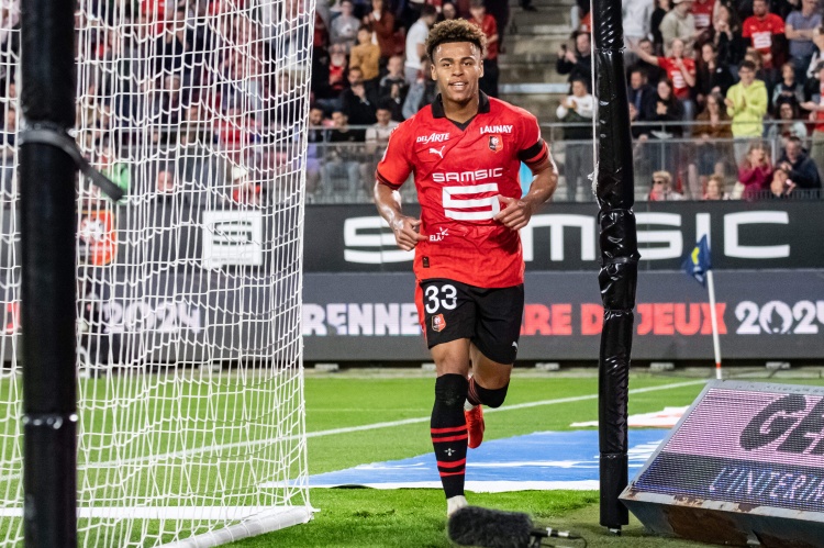 伦敦足球网:热刺对雷恩的杜埃以及里尔的戴维很感兴趣