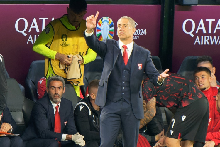 阿尔巴尼亚主帅:很遗憾最后时刻没能扳平,下一场会踢得更放松