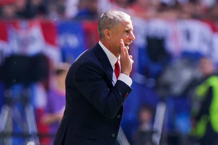 阿尔巴尼亚主帅:西班牙是夺冠热门 要拿出最佳表现才有机会出线