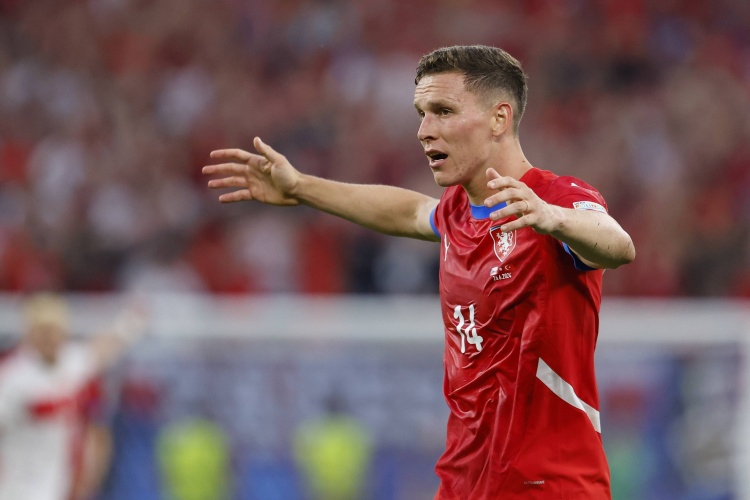 捷克中场:对没能小组出线感到失望,但是我们已经竭尽全力