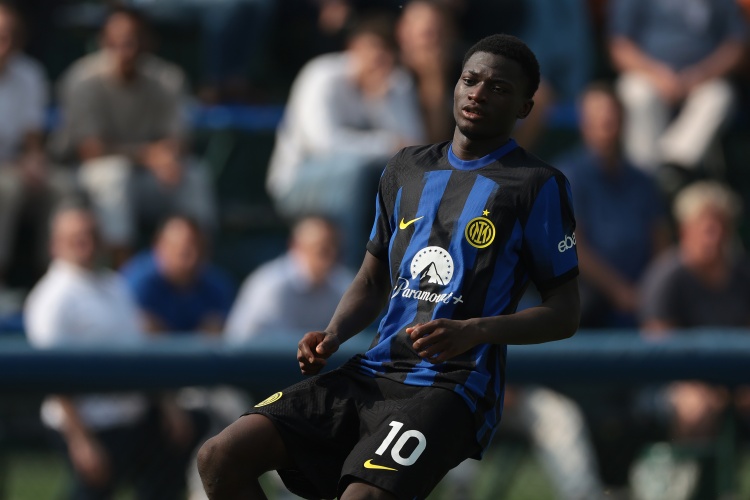 意媒:国米和安德莱赫特尚未谈妥卡马特转会,本菲卡等队也有兴趣