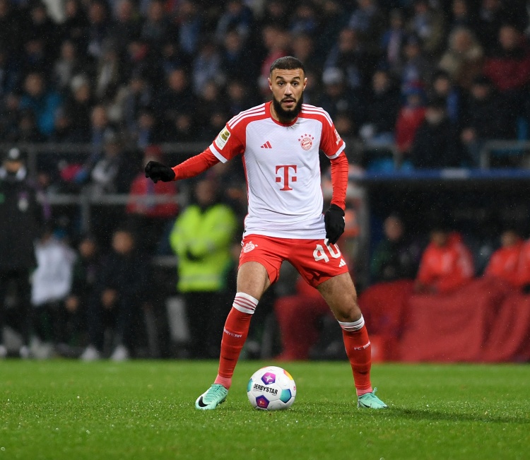 英媒:曼联与马兹拉维达成协议不成问题,B计划是邓弗里斯