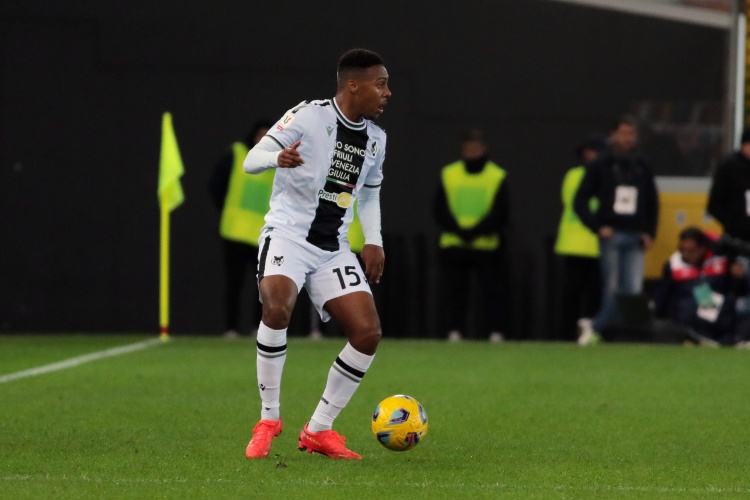 斯基拉:尤文出售23岁边锋阿克没有转会费,但有未来转会分成